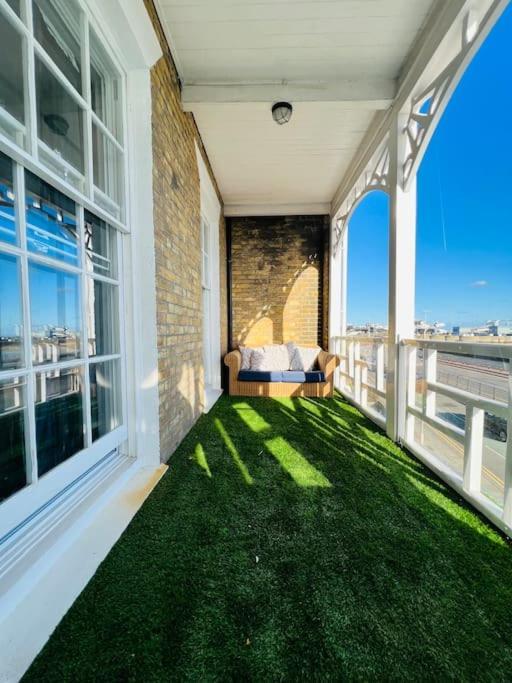 Flat 4 Marine Parade House, 1 East Cliff- Next To Dover Port, White Cliffs, Beach, Castle Exteriör bild