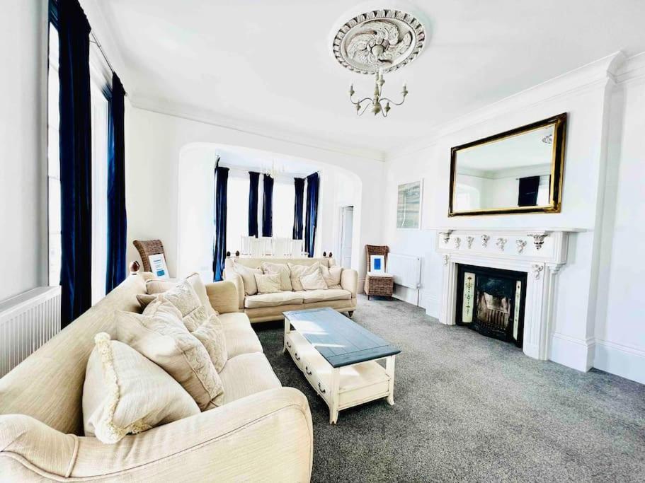 Flat 4 Marine Parade House, 1 East Cliff- Next To Dover Port, White Cliffs, Beach, Castle Exteriör bild