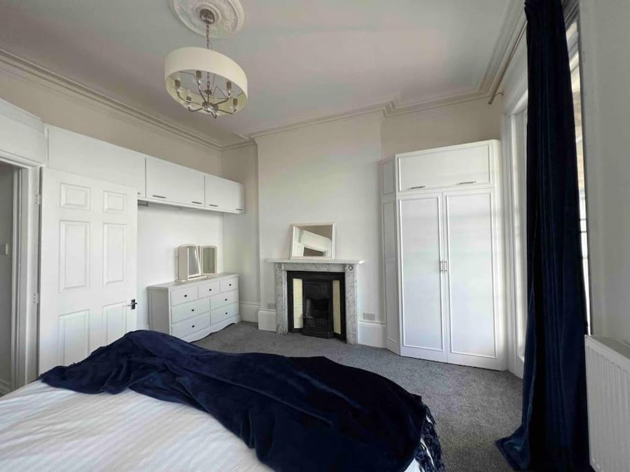 Flat 4 Marine Parade House, 1 East Cliff- Next To Dover Port, White Cliffs, Beach, Castle Exteriör bild