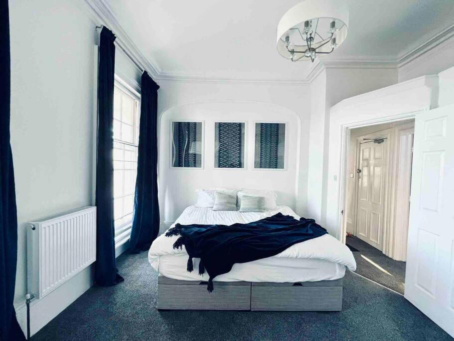 Flat 4 Marine Parade House, 1 East Cliff- Next To Dover Port, White Cliffs, Beach, Castle Exteriör bild