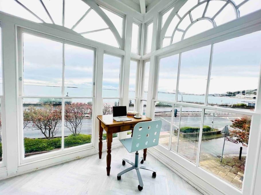 Flat 4 Marine Parade House, 1 East Cliff- Next To Dover Port, White Cliffs, Beach, Castle Exteriör bild