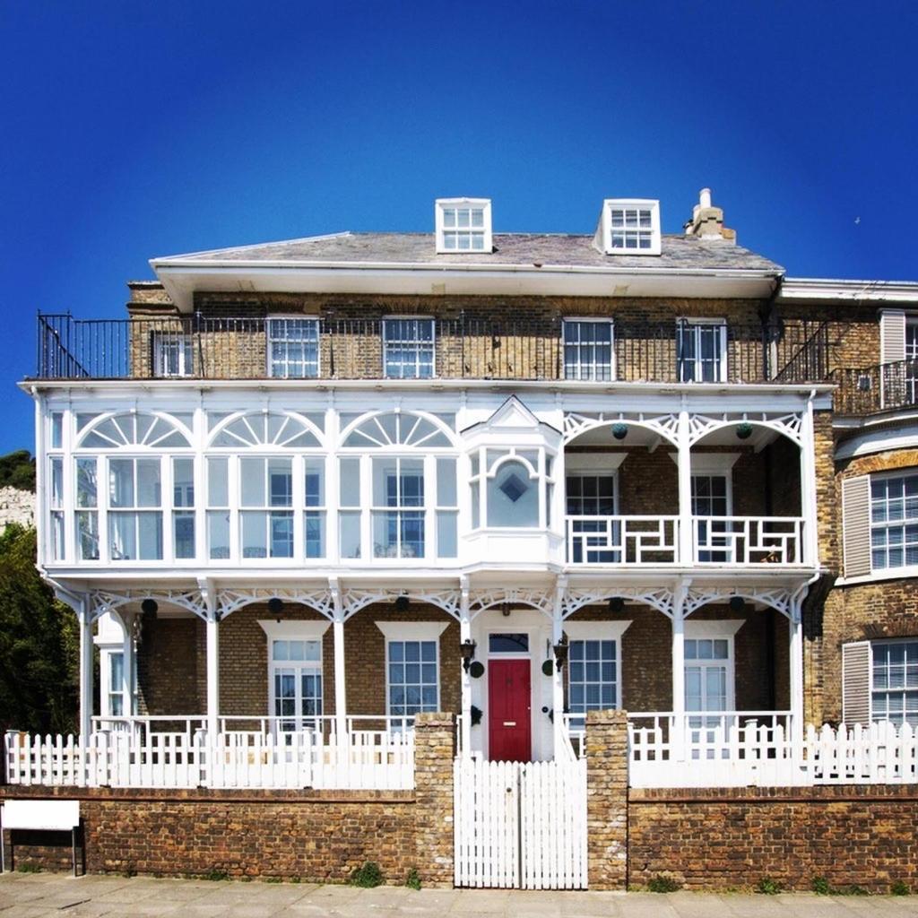 Flat 4 Marine Parade House, 1 East Cliff- Next To Dover Port, White Cliffs, Beach, Castle Exteriör bild